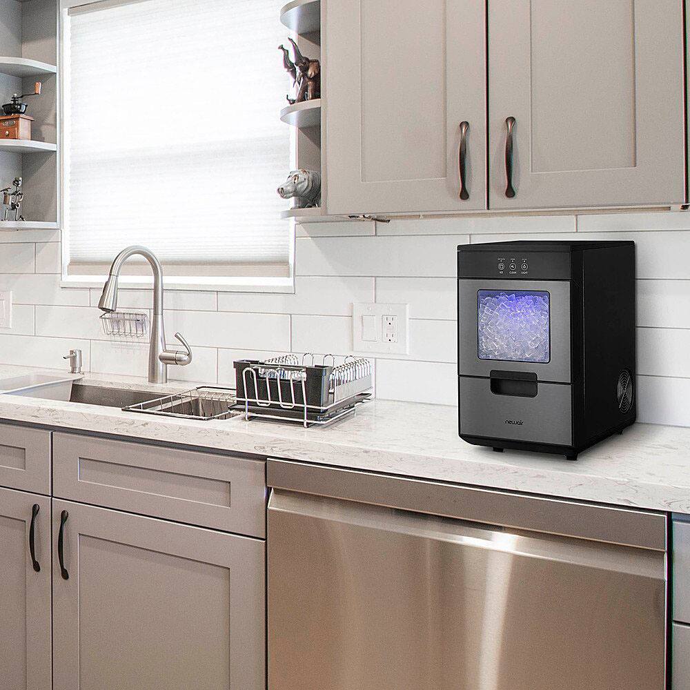 Alt View 13. NewAir - Factory Refurbished 44lb. Nugget Countertop Ice Maker with Self-Cleaning Function - Black.