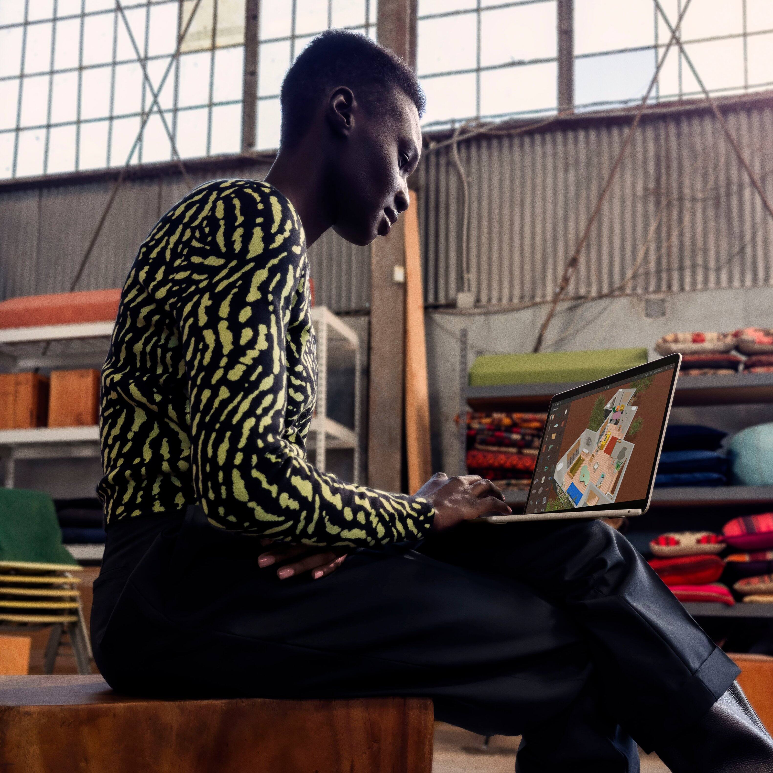 Alt View 11. Apple - Geek Squad Certified Refurbished MacBook Air 13-inch Laptop - M3 chip - 16GB Memory - 512GB SSD - Silver.