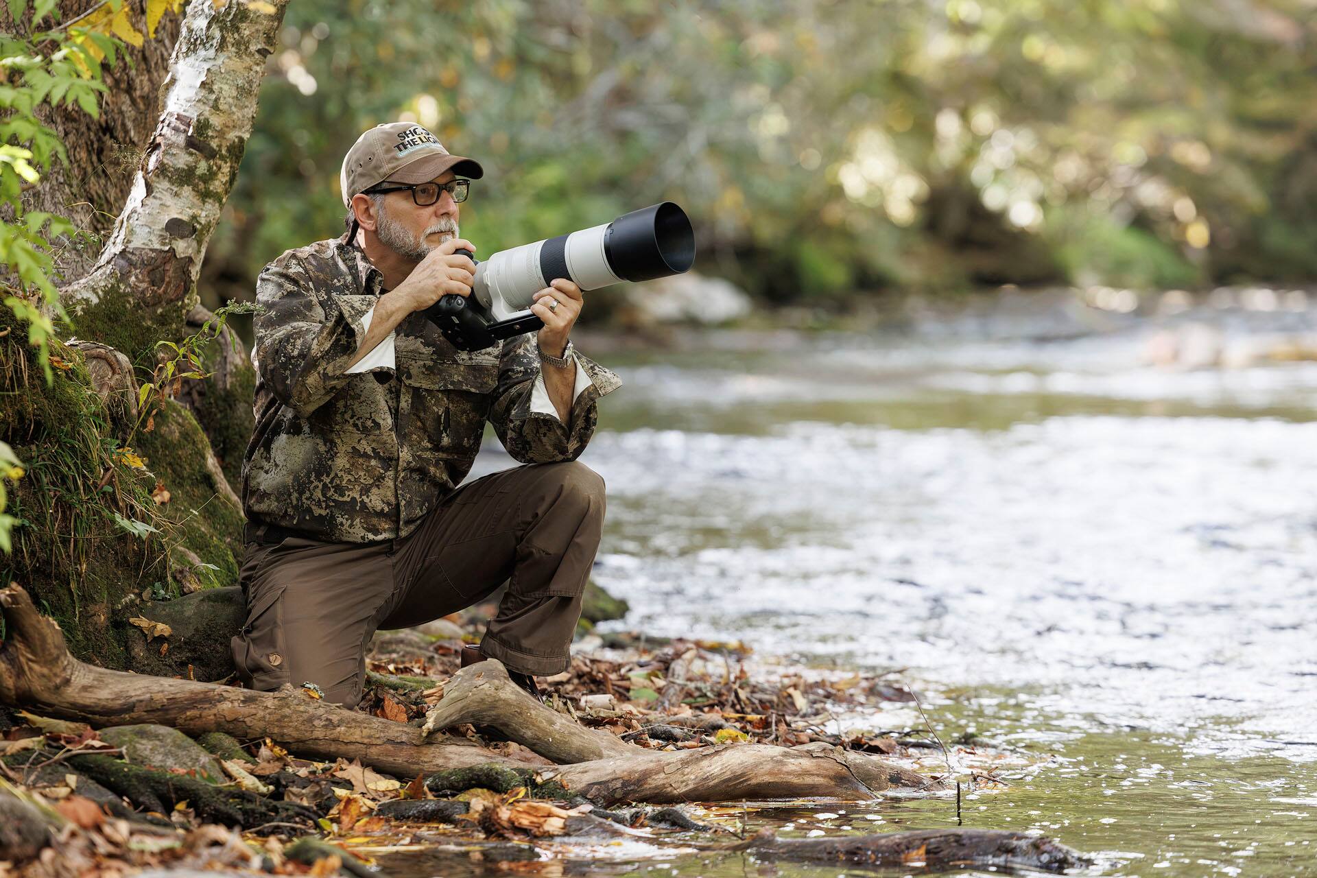 Alt View 13. Canon - RF200-800mm F6.3-9 IS USM Telephoto Zoom Lens for EOS R-Series Cameras - White.