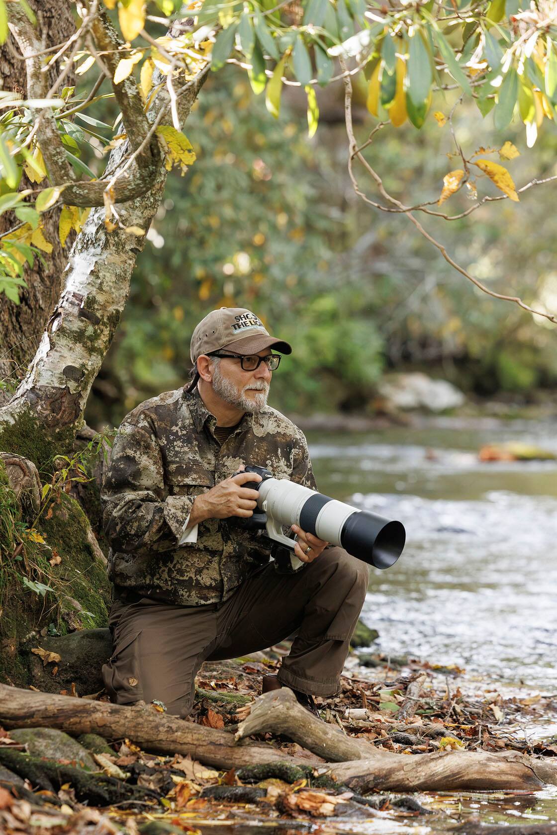 Alt View 14. Canon - RF200-800mm F6.3-9 IS USM Telephoto Zoom Lens for EOS R-Series Cameras - White.