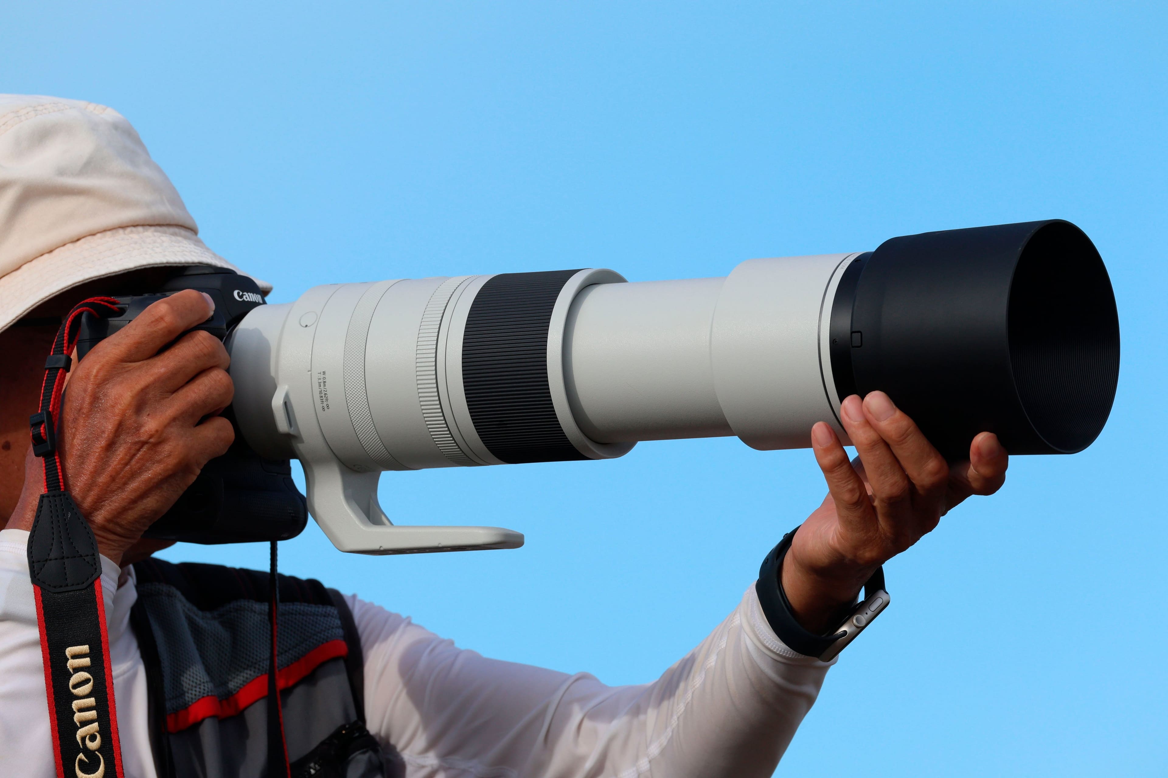 Alt View 18. Canon - RF200-800mm F6.3-9 IS USM Telephoto Zoom Lens for EOS R-Series Cameras - White.