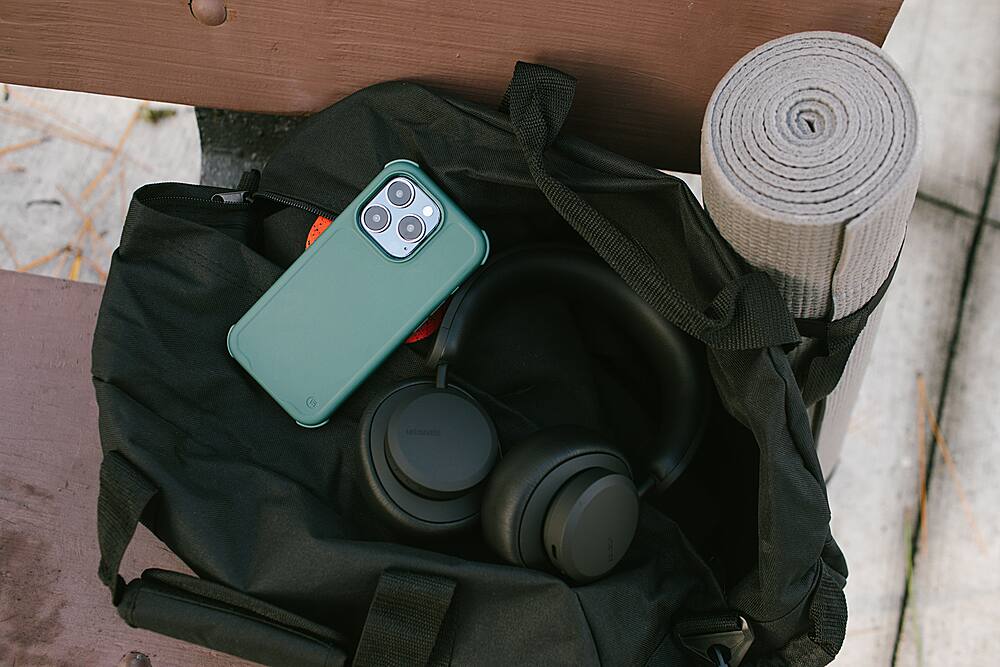 Alt View 3. CLCKR - G-Form Protection Carbon MagSafe Case for Apple iPhone 15 Pro 6.1" - Green Camo.