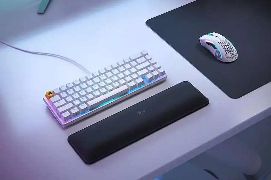 Alt View 15. Glorious - GMMK 2 Prebuilt 65% Compact Wired Mechanical Linear Switch Gaming Keyboard with Hotswappable Switches - White.