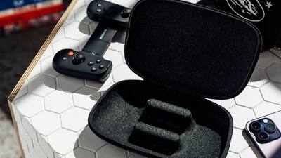 Backbone One Carrying Case Black CC-01-B-R - Best Buy Backbone One Carrying Case Black CC-01-B-R - Best Buy