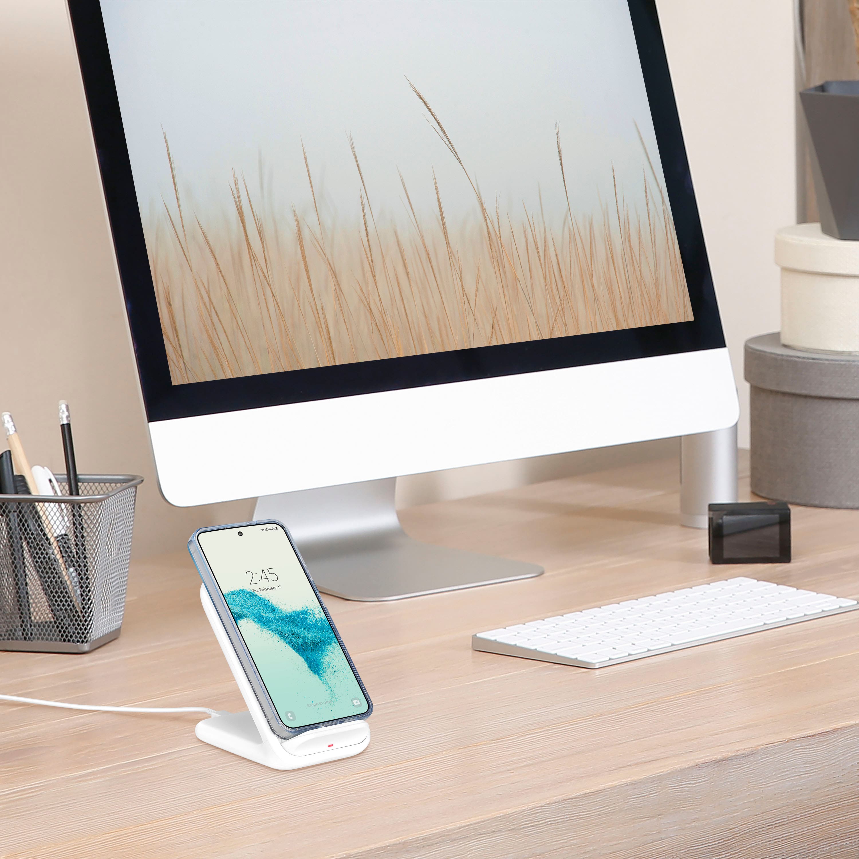 Alt View 13. Insignia™ - Hard-Shell Case for Samsung Galaxy S24 - Glitter Gradient (Clear).