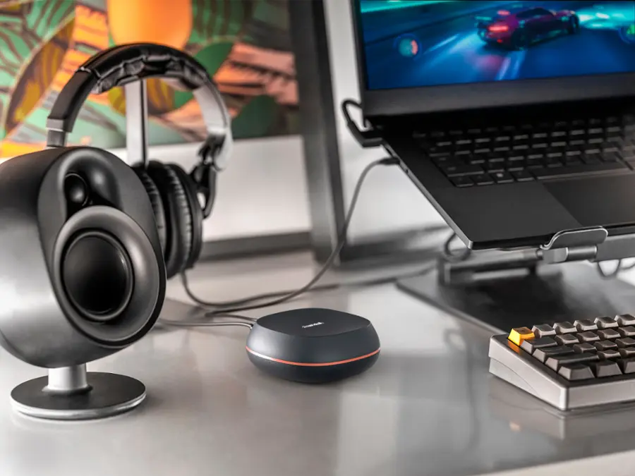 Alt View 13. SanDisk - 8TB  Desk Drive  USB Type-C Desktop External SSD - black.