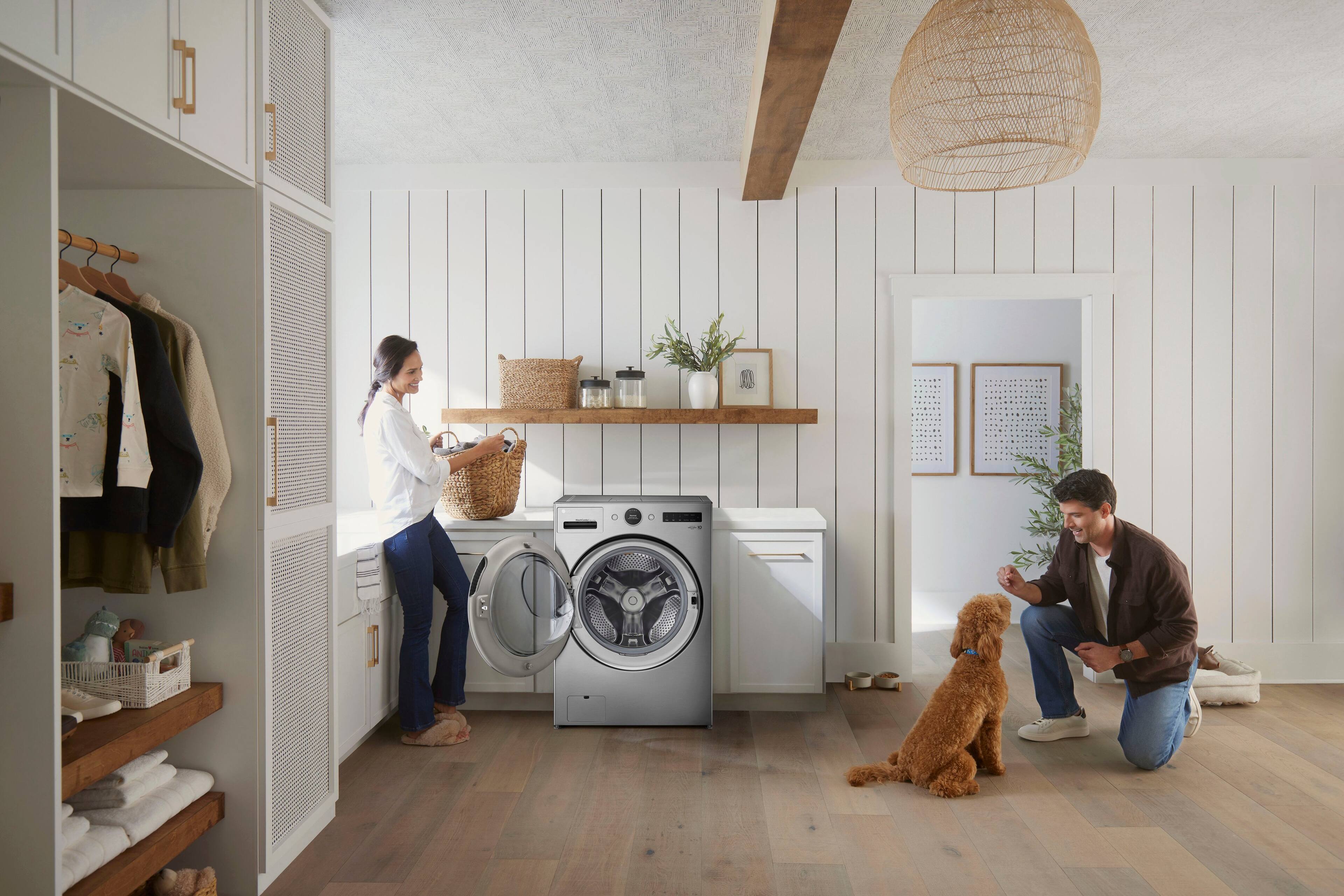 Alt View 29. LG - 5.0 Cu. Ft. HE Smart Mega Capacity All-in-One Electric Washer/Dryer WashCombo with Steam and Ventless Inverter Heat Pump - Graphite Steel.