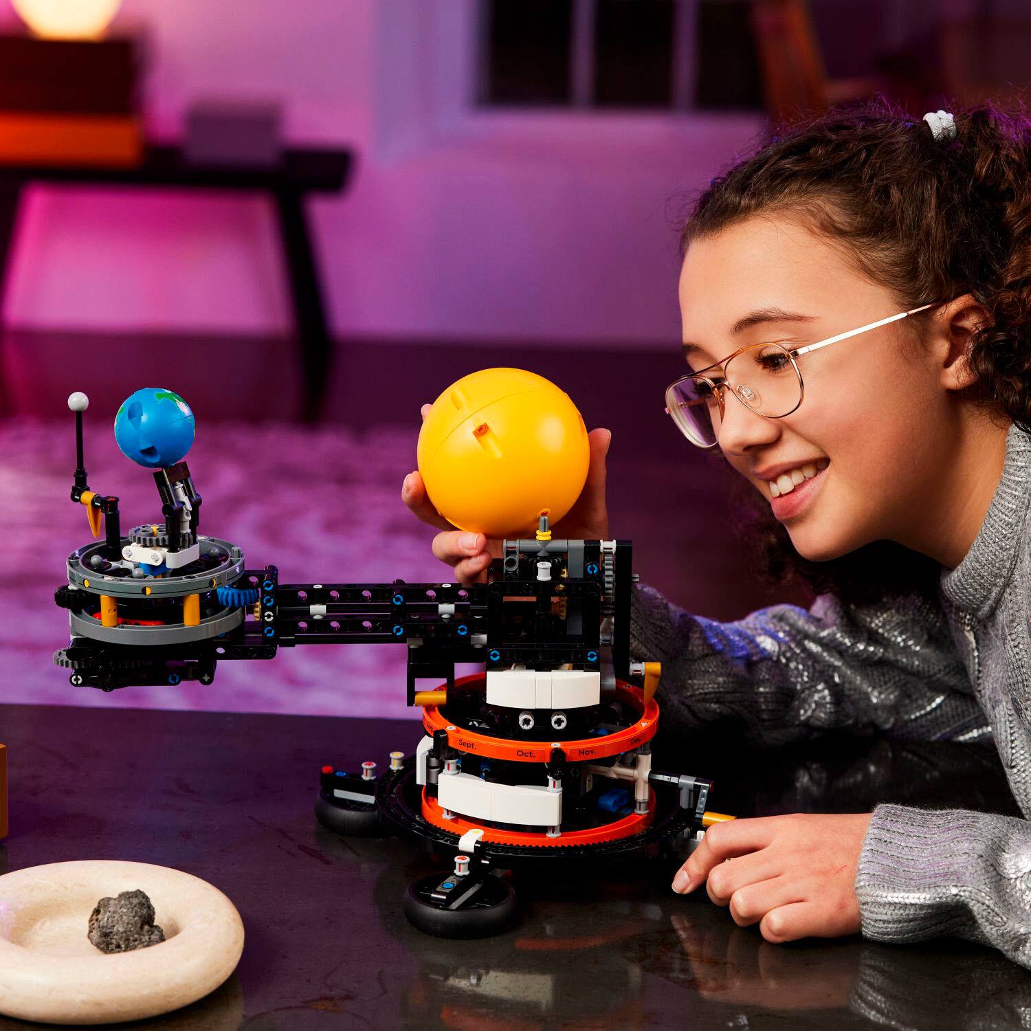 Alt View 12. LEGO - Technic Planet Earth and Moon in Orbit Space Toys Set 42179.