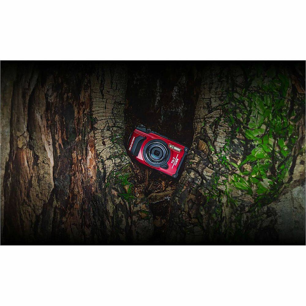 Alt View 20. Olympus - OM SYSTEM TG-7 4K Video 12 Megapixel Waterproof Digital Camera - Red.