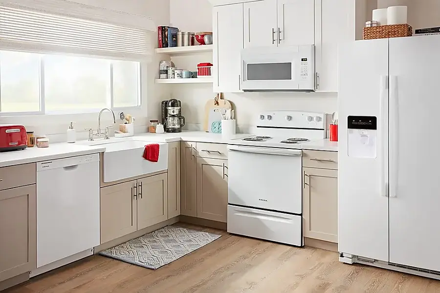 Alt View 21. Amana - 4.8 Cu. Ft. Freestanding Single Oven Electric Range with Easy-Clean Glass Door - White.