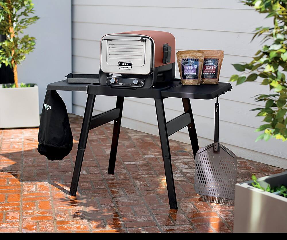 Alt View 13. Ninja - Woodfire Outdoor Cast Iron Pan, Compatible with Woodfire Outdoor Oven (OO100 series) - Black.