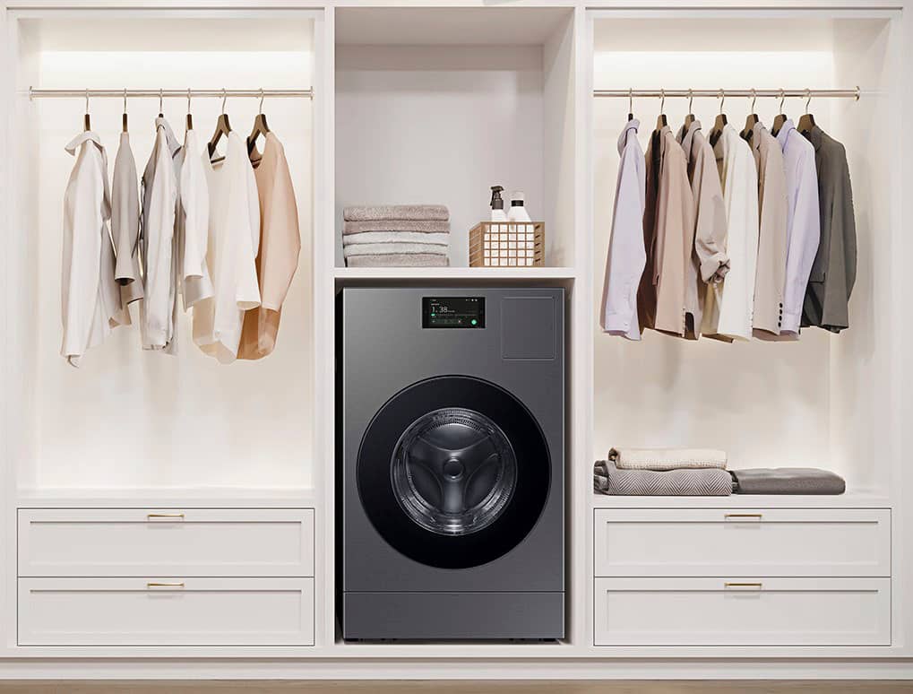 Alt View 30. Samsung - Bespoke AI 5.3 Cu. Ft. All-in-One Front Load Washer & Dryer Combo with Super Speed Wash and Ventless Heat Pump Dryer - Dark Steel.