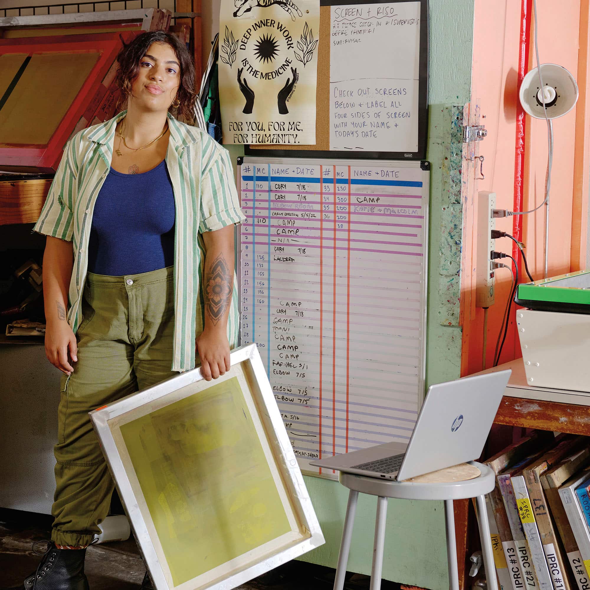 Alt View 12. HP - 15.6" Touch-Screen Laptop - AMD Ryzen 5 - 8GB Memory - 512GB SSD - Natural Silver.