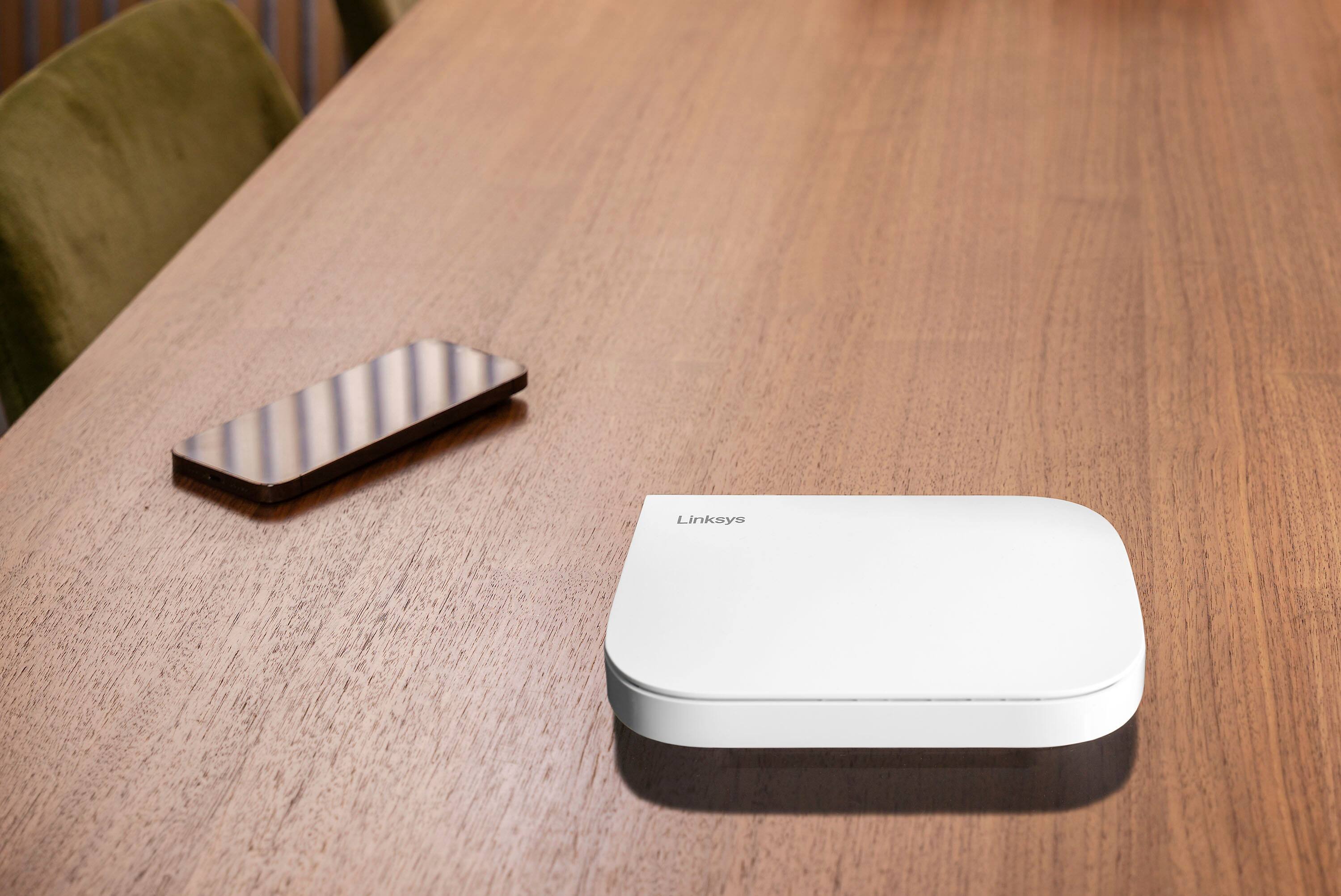 Alt View 18. Linksys - Velop AX3000 Dual Band Micro Mesh System (1-pack) - White.