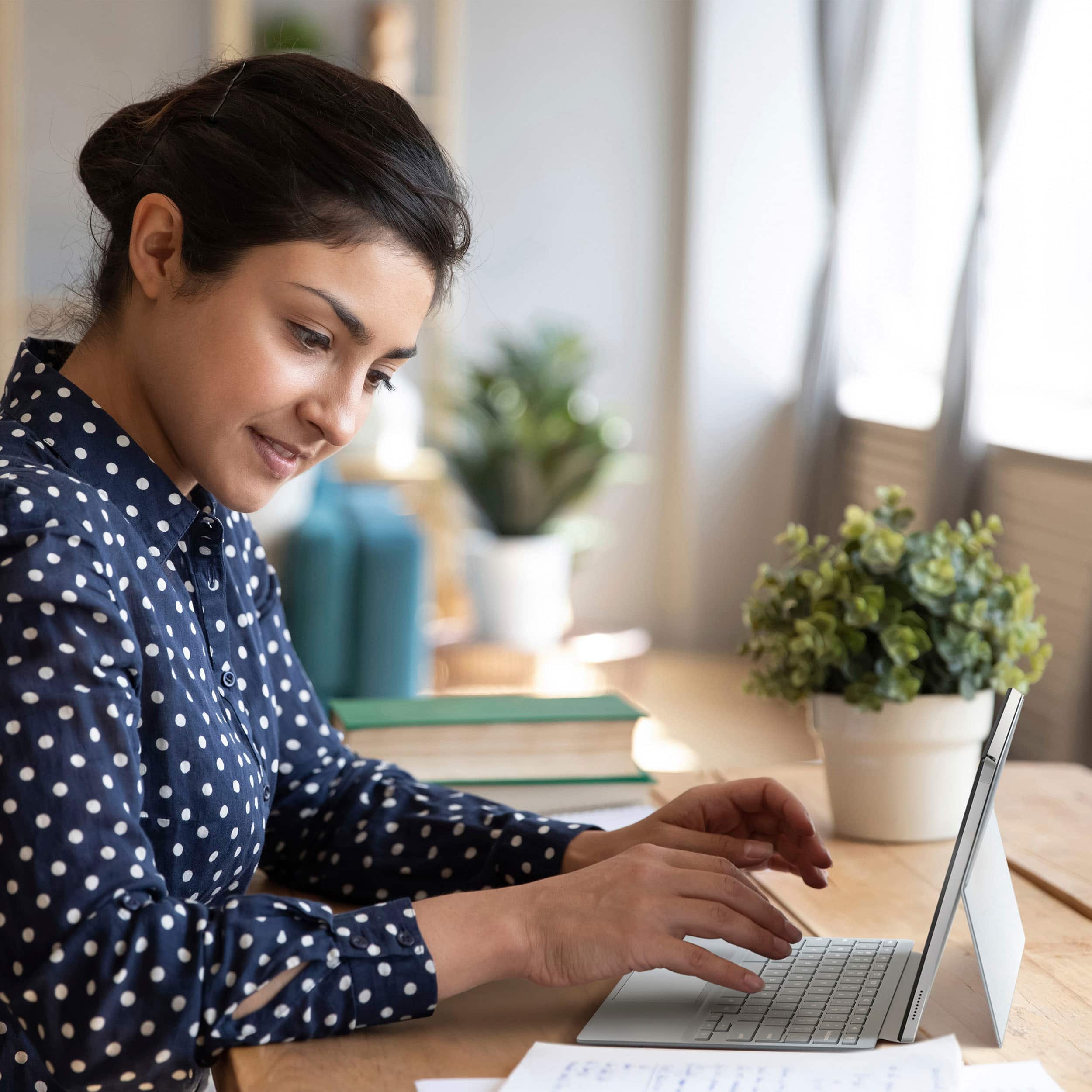 Alt View 16. ASUS - ASUS Chromebook Detachable CM3001 10.5" Laptop - MediaTek Kompanio 520 - 4GB Memory - 64GB eMMC - Fog Silver.