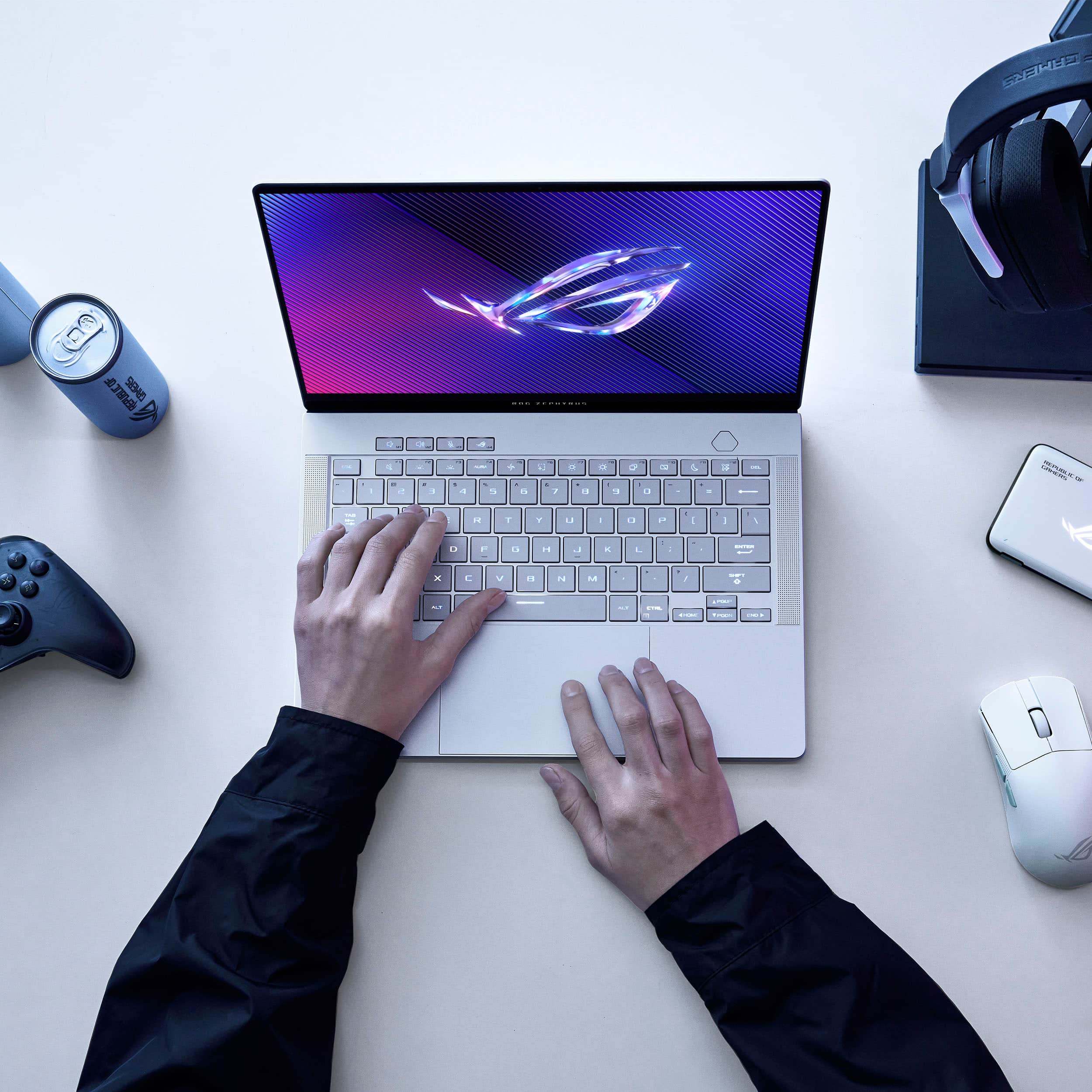 Alt View 13. ASUS - ROG Zephyrus G14 14" OLED 3K 120Hz Gaming Laptop - AMD Ryzen 9 8945HS - 16GB LPDDR5X - NVIDIA GeForce RTX 4060 - 1TB SSD - Platinum White.