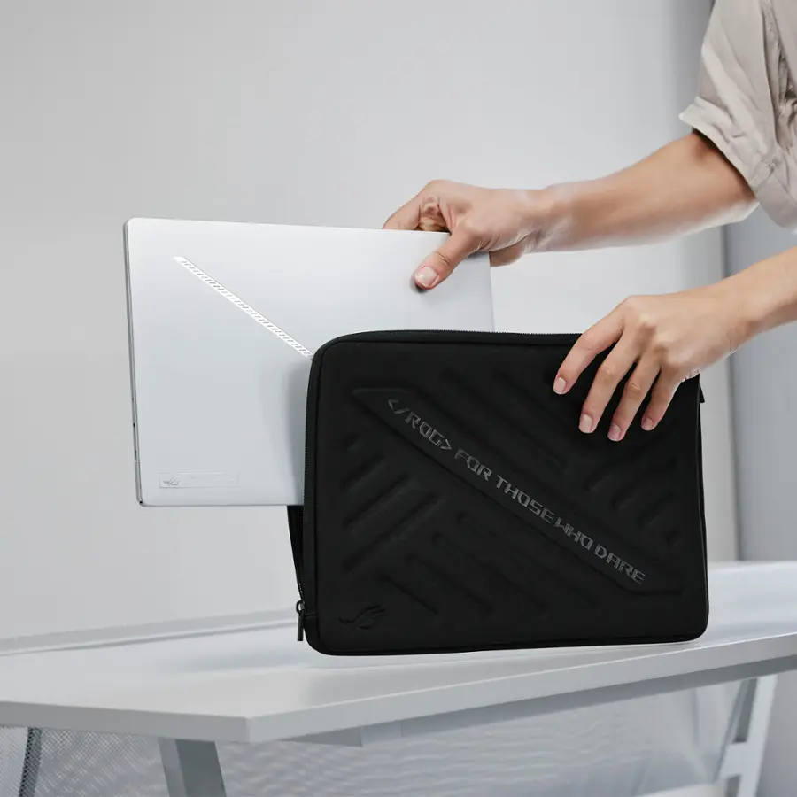 Alt View 15. ASUS - ROG Zephyrus G14 14" OLED 3K 120Hz Gaming Laptop - AMD Ryzen 9 8945HS - 32GB LPDDR5X - NVIDIA GeForce RTX 4070 - 1TB SSD - Platinum White.