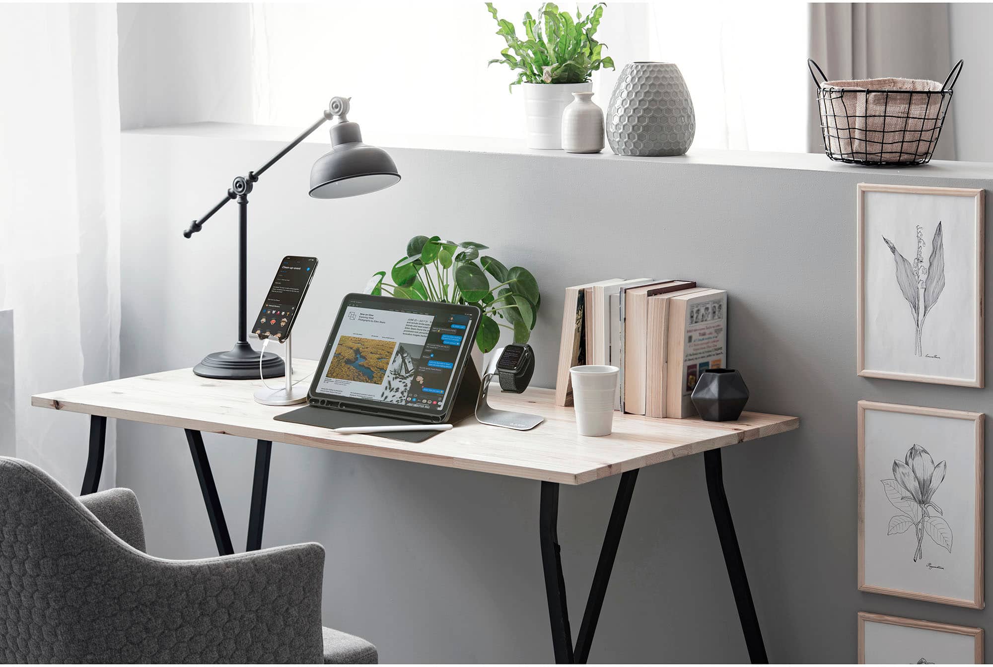 Alt View 15. LAUT - Free Stand for Mobile Phones and Tablets - Silver.