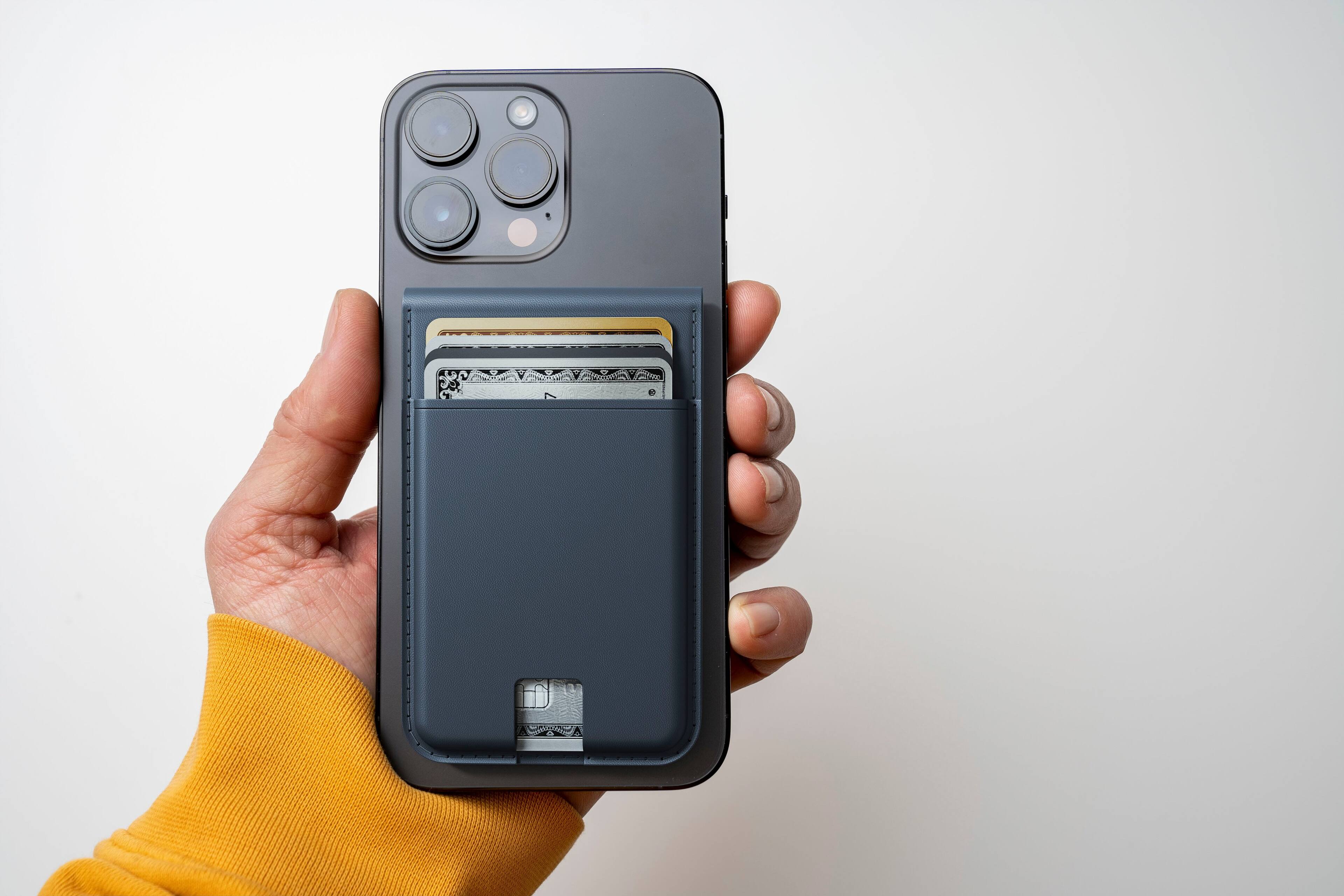 Left. JOURNEY - EZMO MagSafe Wallet & Phone Stand - Navy Blue.