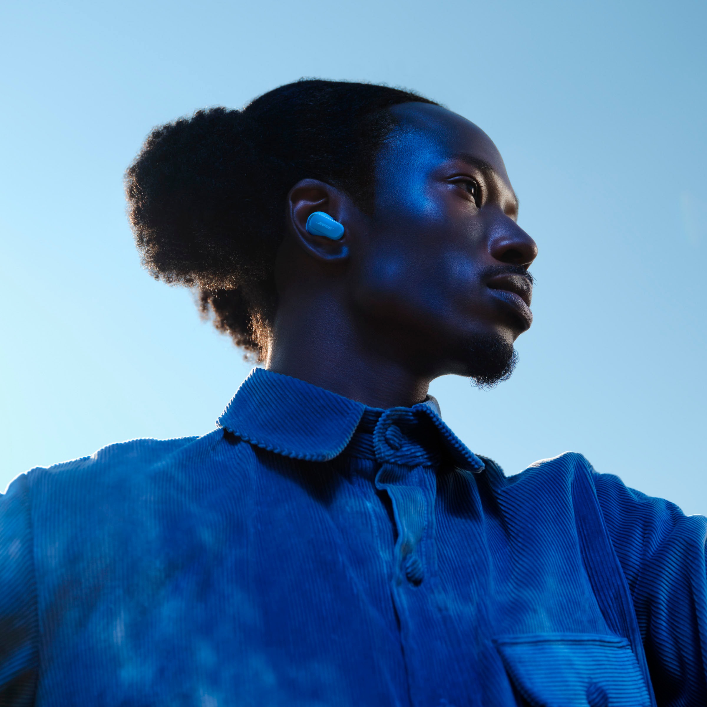 Left. Bose - QuietComfort Ultra True Wireless Noise Cancelling In-Ear Earbuds - Moonstone Blue.
