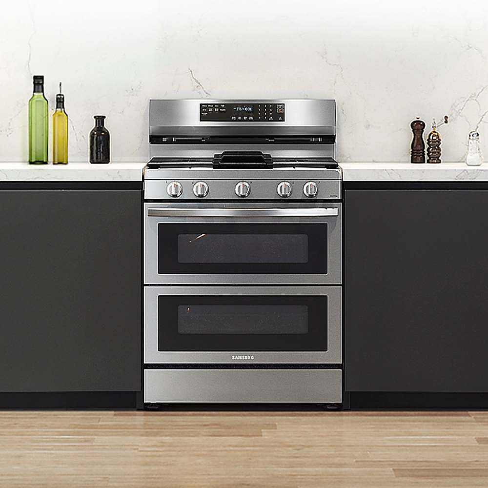Alt View 11. Samsung - Open Box 6.0 cu. ft. Smart Freestanding Gas Range with Flex Duo, Stainless Cooktop & Air Fry - Fingerprint Resistant Stainless Steel.