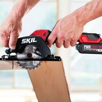 Skil - PWR CORE 20 Brushless 4-1/2 IN Comp Circ Saw Kit - Black/Red - Front_Zoom