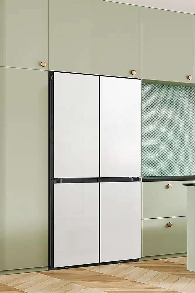 Alt View 29. Samsung - Bespoke 29 Cu. Ft. 4-Door Flex French Door Refrigerator with Beverage Center - White Glass.