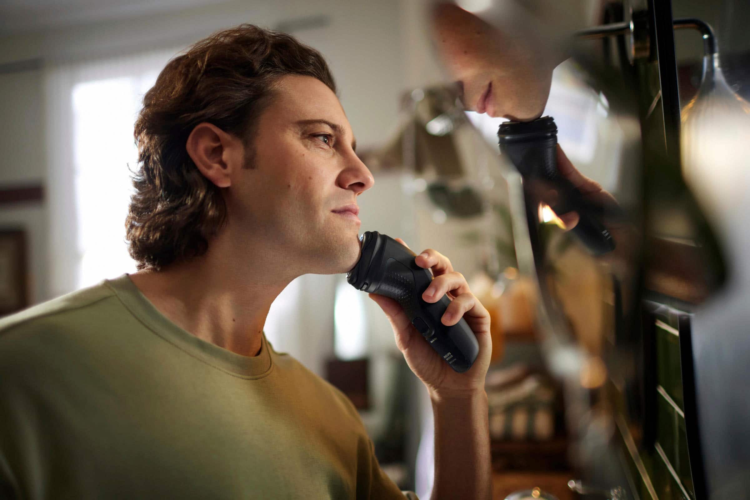 Alt View 20. Philips Norelco - Philips Norelco Shaver 2400, Cordless Electric Shaver with Pop-Up Trimmer - Deep Black.