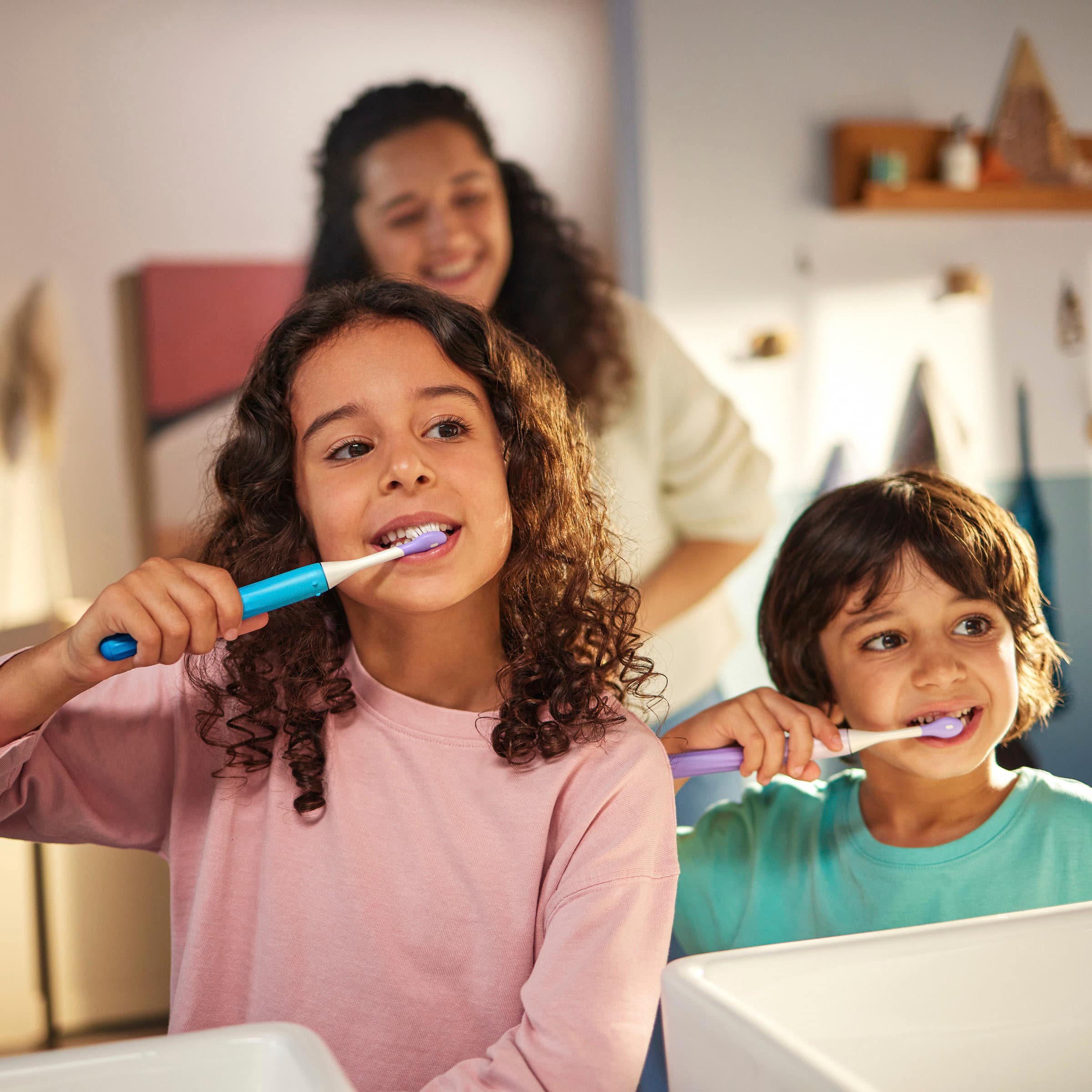 Alt View 25. Philips - Philips One for Kids Battery Toothbrush - Gradient Purple Fade.