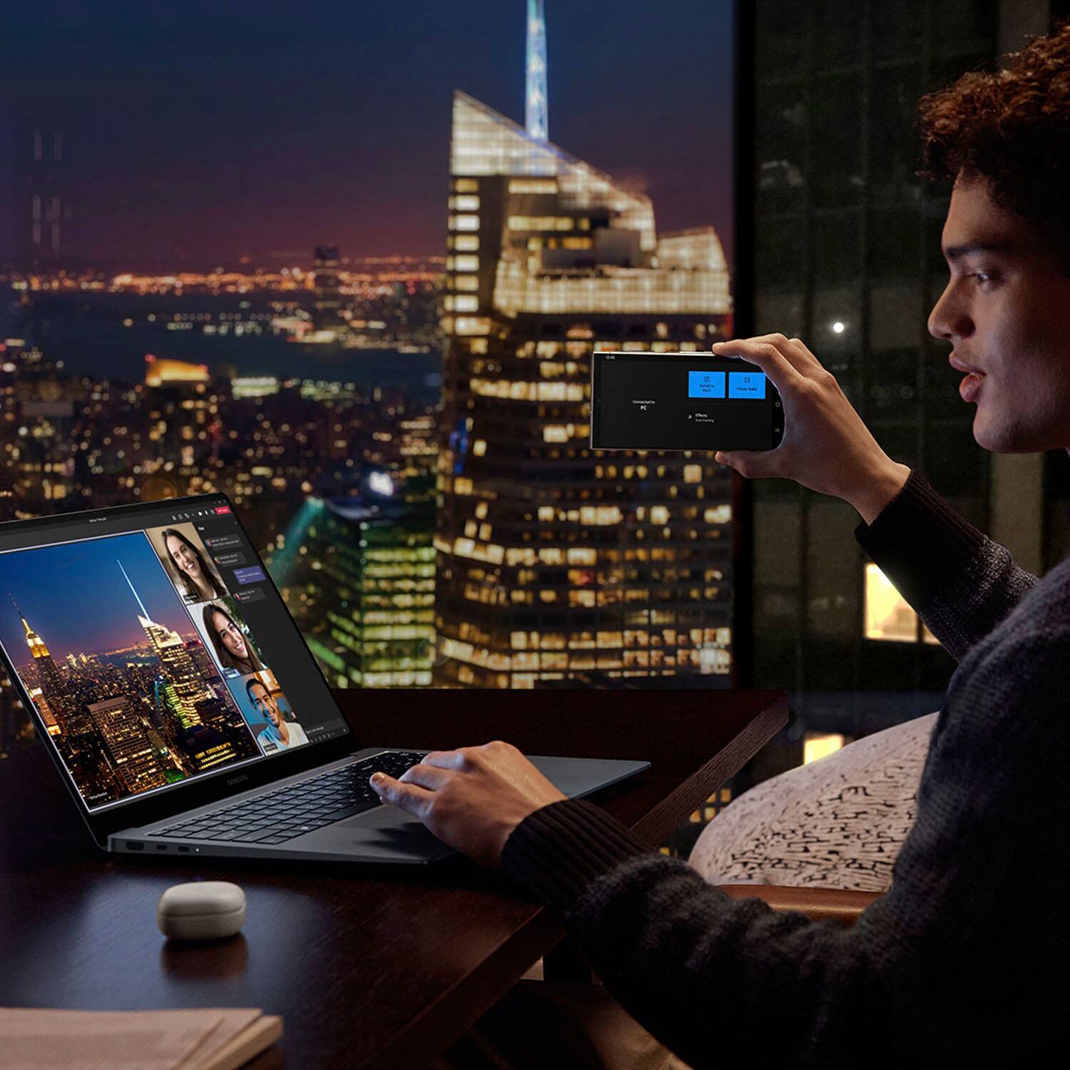 Alt View 17. Samsung - Galaxy Book4 Ultra 16" AMOLED Touch Screen Laptop - Intel Core Ultra 7 - 16GB Memory - NVIDIA GeForce RTX 4050 - 1TB SSD - Moonstone Gray.