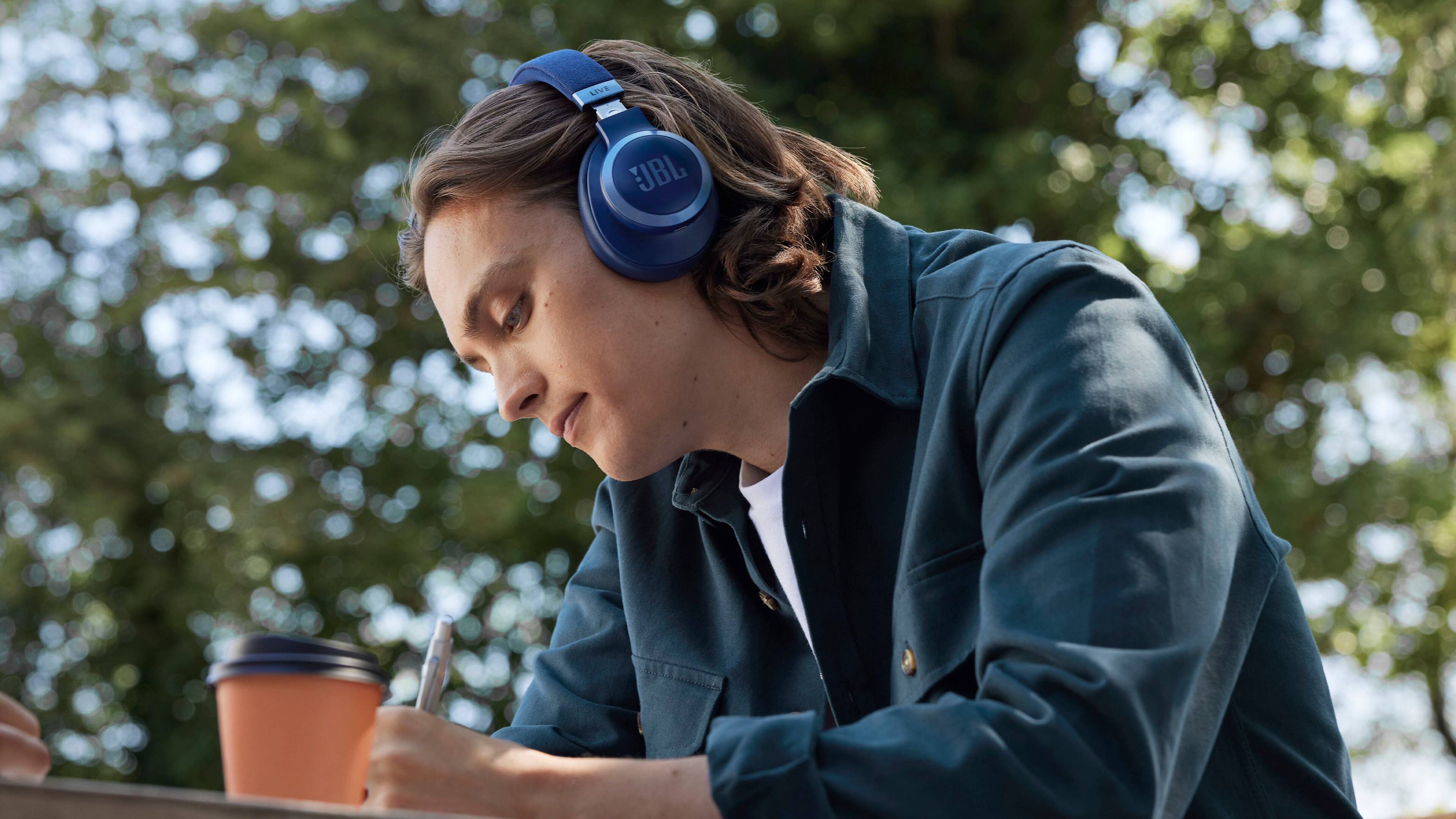 Alt View 20. JBL - Wireless Over-Ear Headphones with True Adaptive Noise Cancelling - Black.