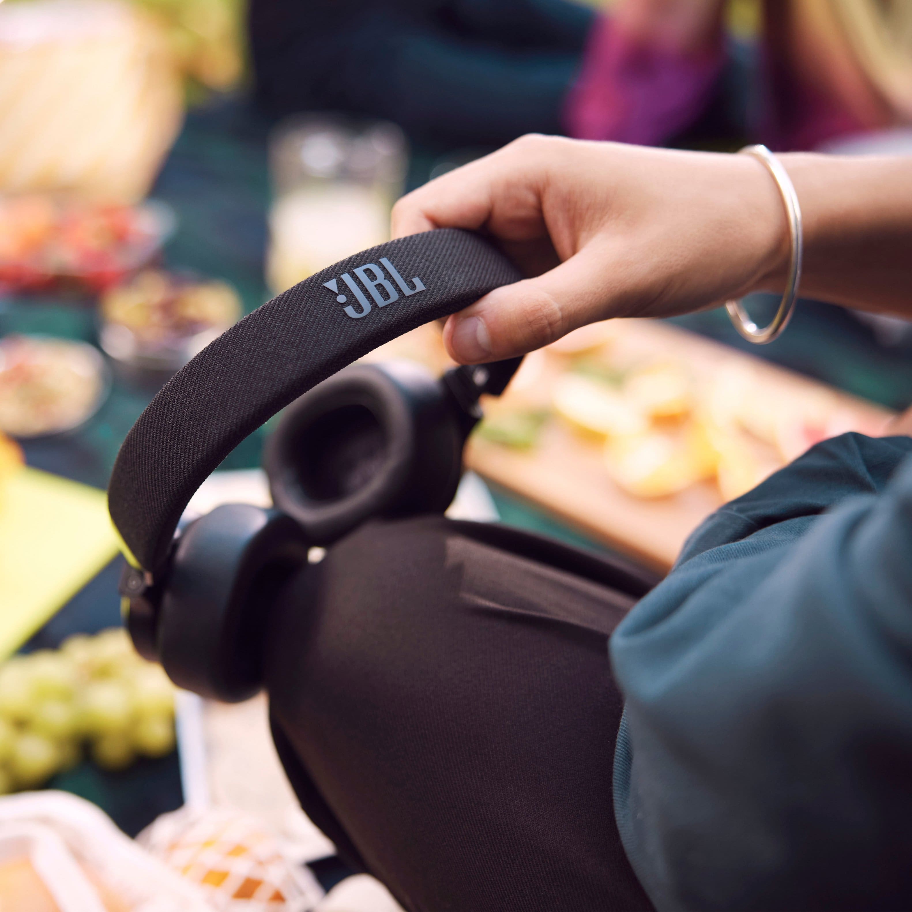 Alt View 18. JBL - Wireless On-Ear Headphones with True Adaptive Noise Cancelling - Black.