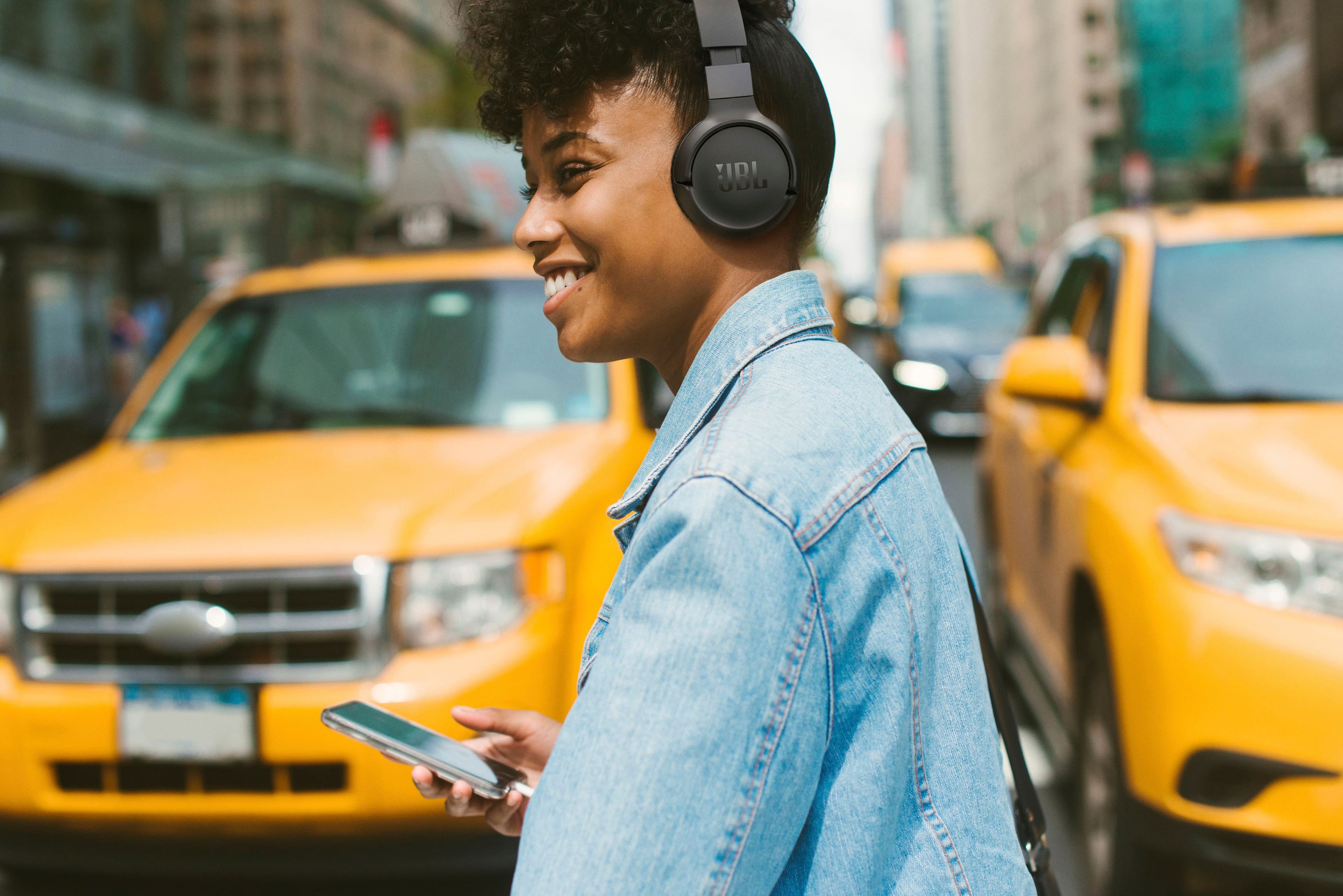 Alt View 21. JBL - Adaptive Noise Cancelling Wireless On-Ear Headphone - Black.