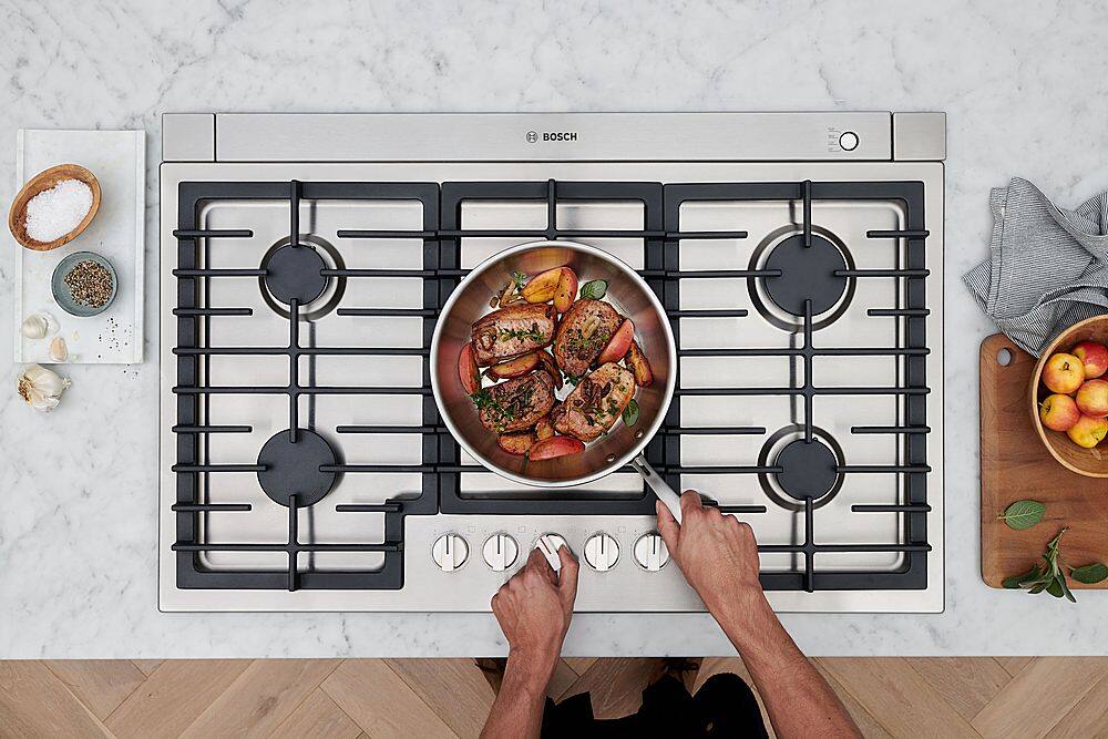 Alt View 24. Bosch - 800 Series 36" Built-In Gas Cooktop with 5 burners with FlameSelect - Stainless Steel.