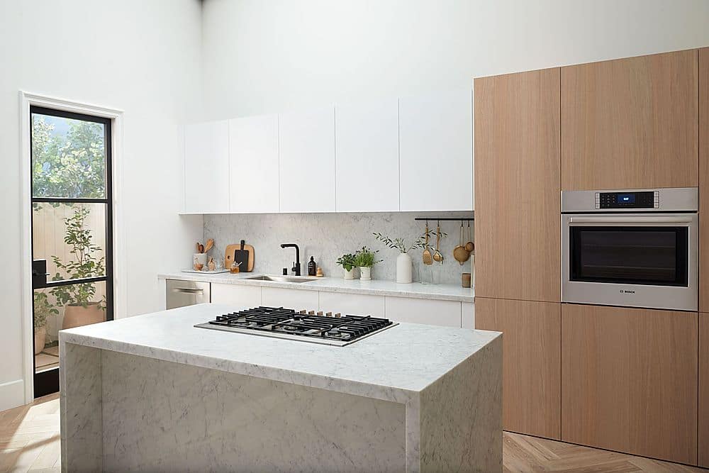 Alt View 37. Bosch - 800 Series 36" Built-In Gas Cooktop with 5 burners with FlameSelect - Stainless Steel.