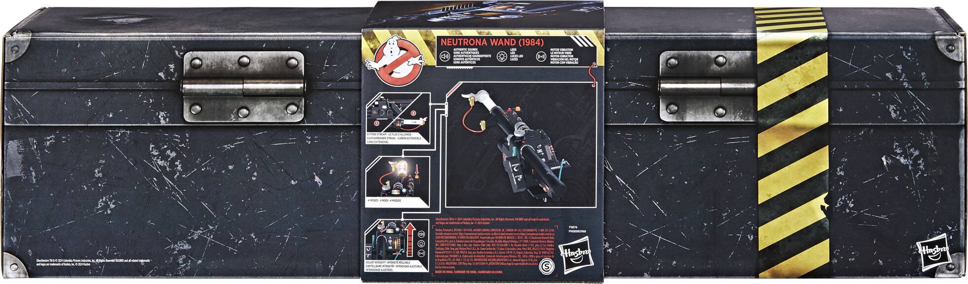 Left. Hasbro - Ghostbusters Plasma Series Neutrona Wand 1984.