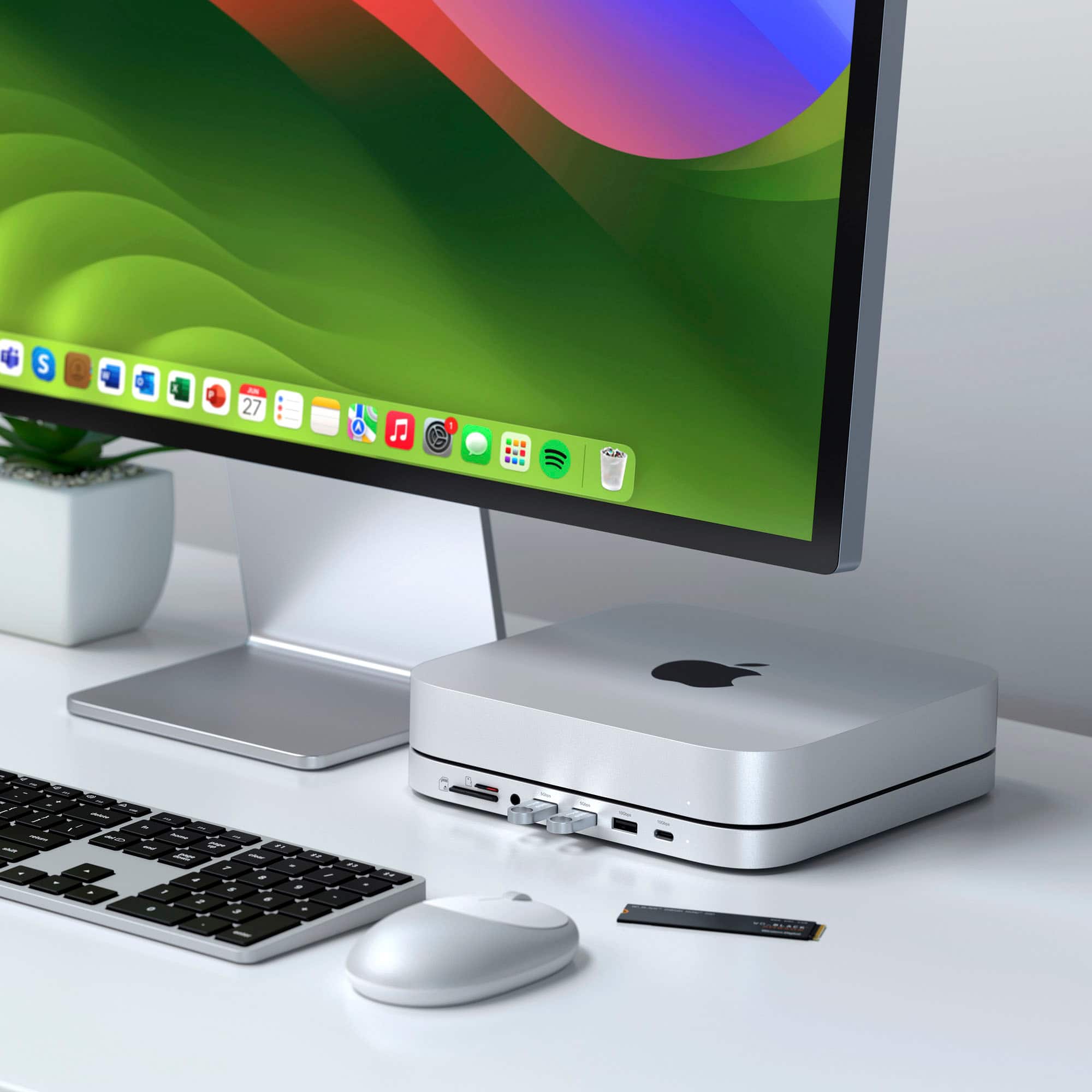 Alt View 17. Satechi - Stand & Hub For Mac Mini / Studio With NVMe SSD Enclosure - Silver.