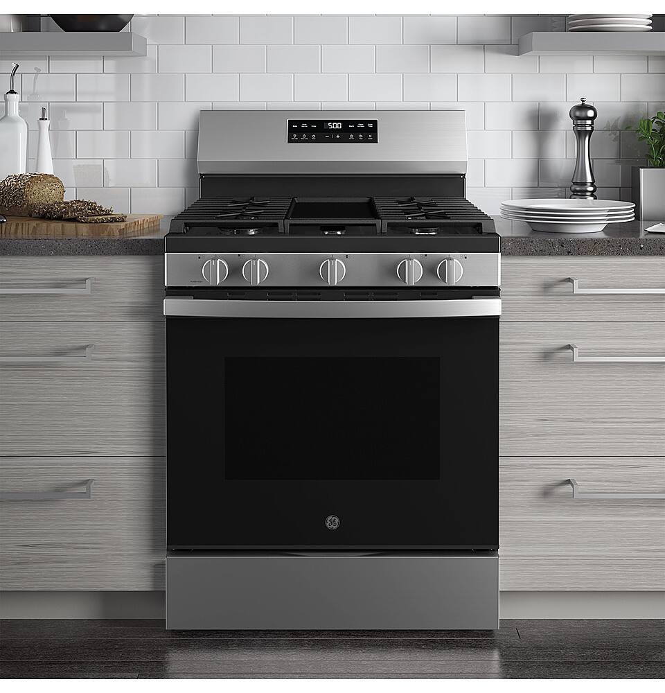 Alt View 18. GE - 5.3 Cu. Ft. Freestanding Gas Range with Self-Clean and Steam Cleaning Option and Crisp Mode - Stainless Steel.