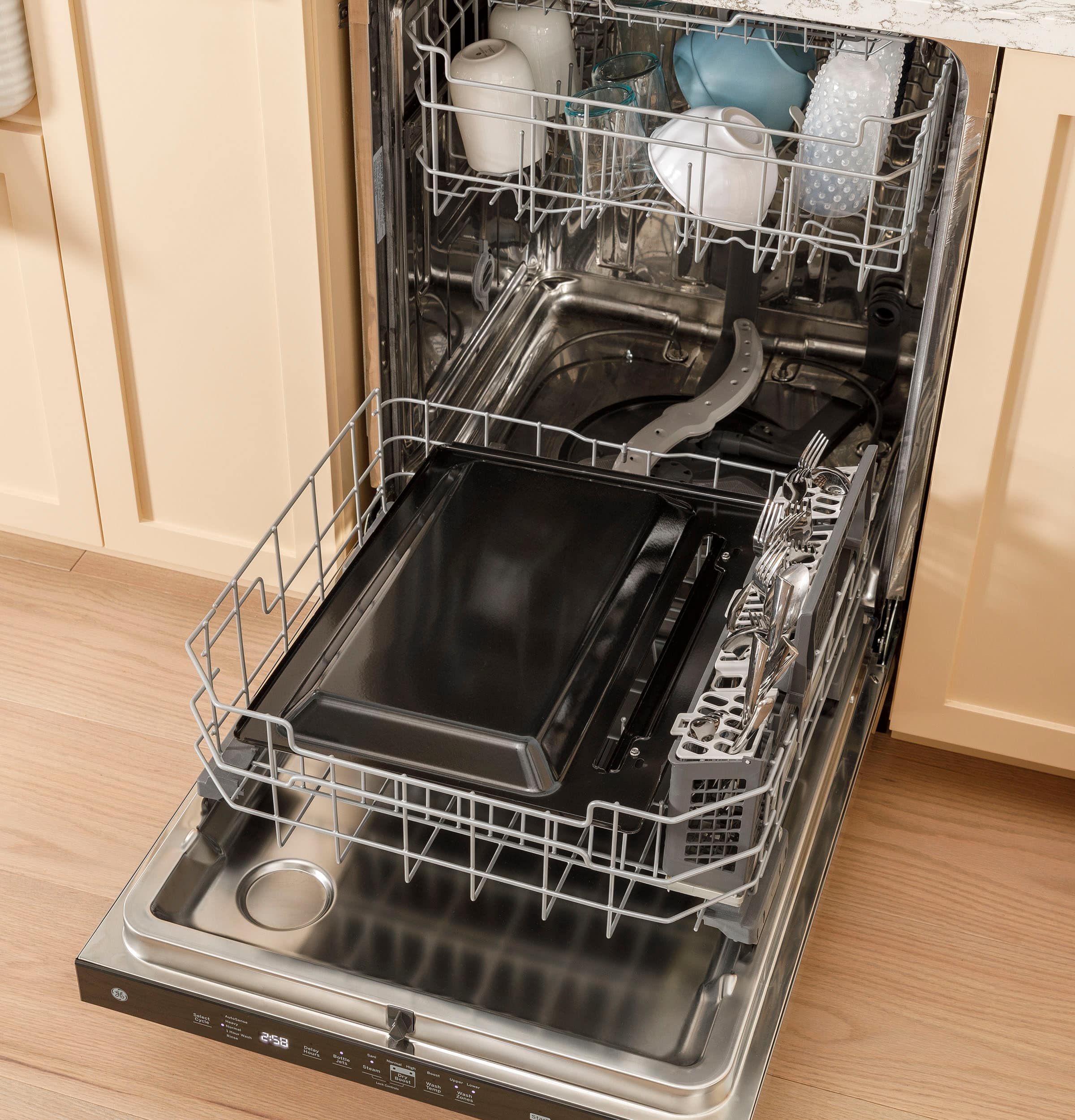 Alt View 21. GE - 5.3 Cu. Ft. Slide-In Electric Range with Self-Clean and Steam Cleaning Option and Crisp Mode - Stainless Steel.