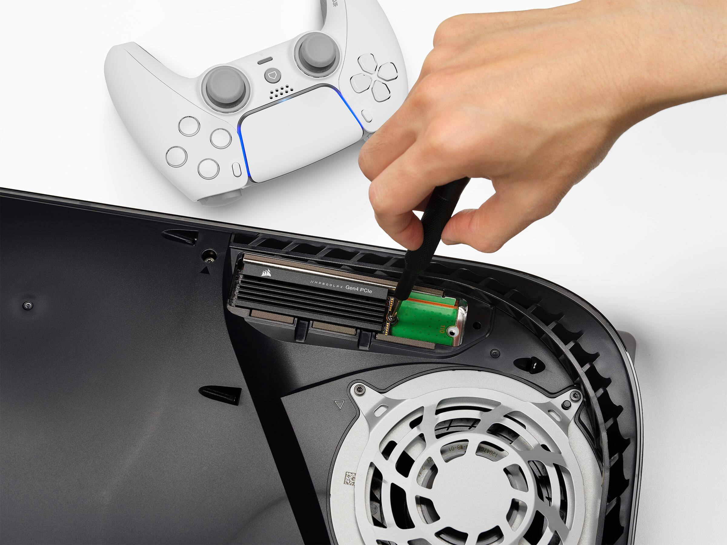 Alt View 18. CORSAIR - MP600 PRO LPX 4TB Internal SSD PCIe Gen 4 x4 NVMe with Heatsink for PS5 - Black.