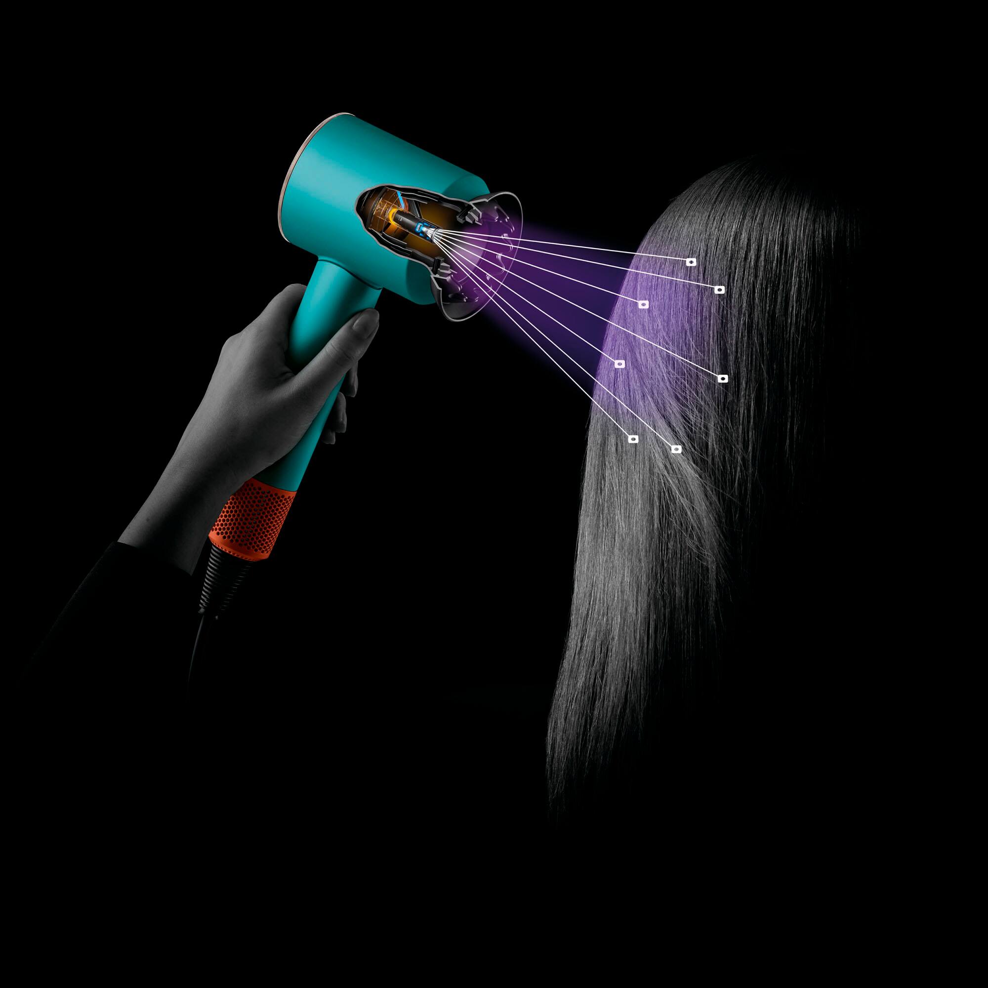 Scalp protect mode: A Time of Flight sensor automatically adjusts temperature to enhance natural shine and help protect your scalp.