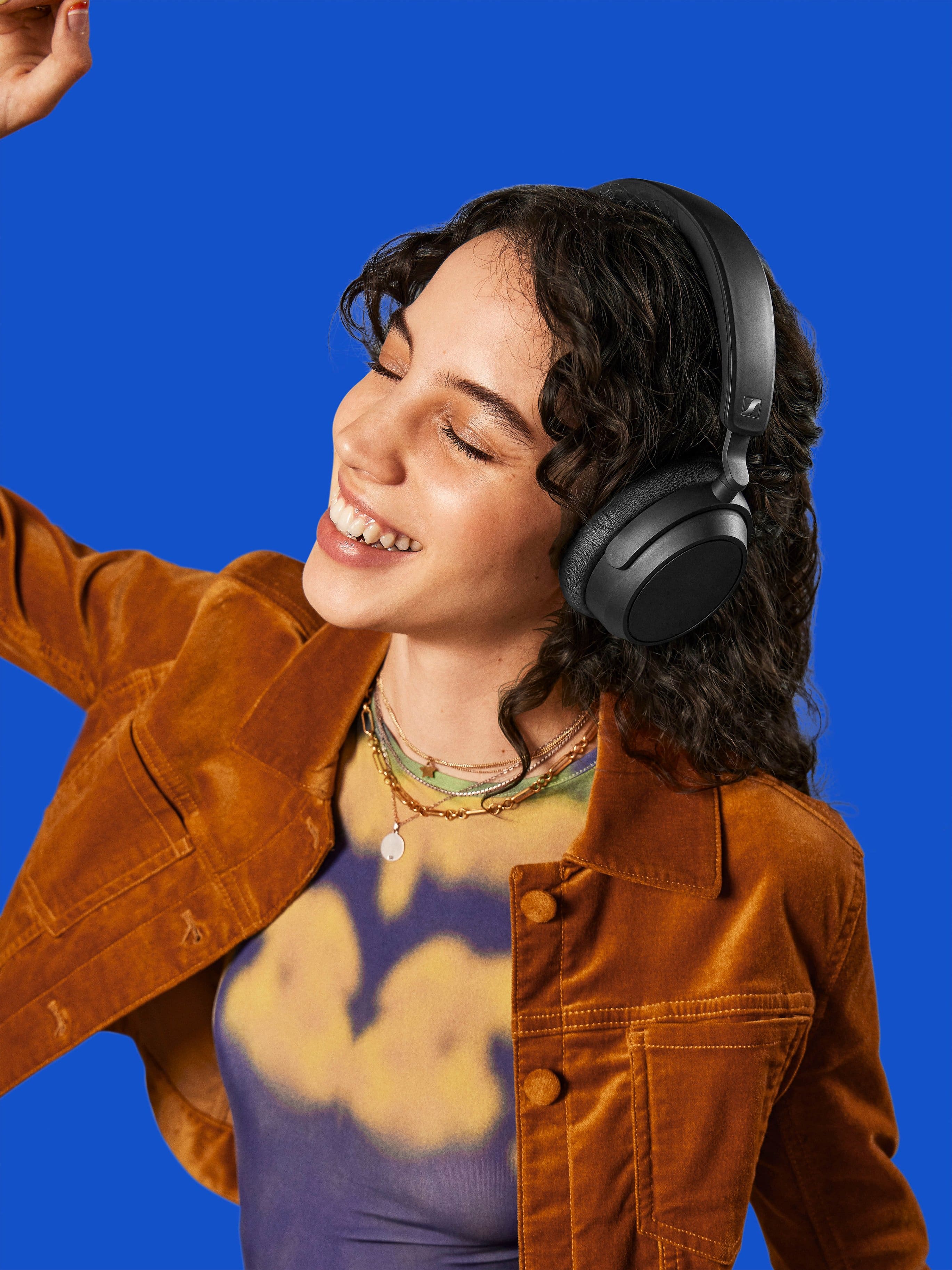 Alt View 15. Sennheiser - Sennheiser ACCENTUM Plus Wireless Bluetooth Headphones, Adaptive Hybrid ANC, Smart Adaptive Features. - Black.