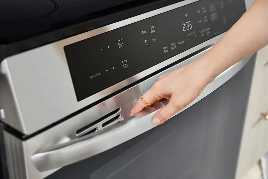 Alt View 27. LG - 6.3 Cu. Ft. Smart Slide-in Electric Induction True Convection Range with EasyClean and Air Fry - PrintProof Stainless Steel.