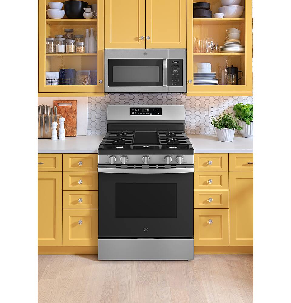 Alt View 28. GE - 5.3 Cu. Ft. Freestanding Gas Convection Range with Steam Cleaning and EasyWash Oven Tray - Stainless Steel.