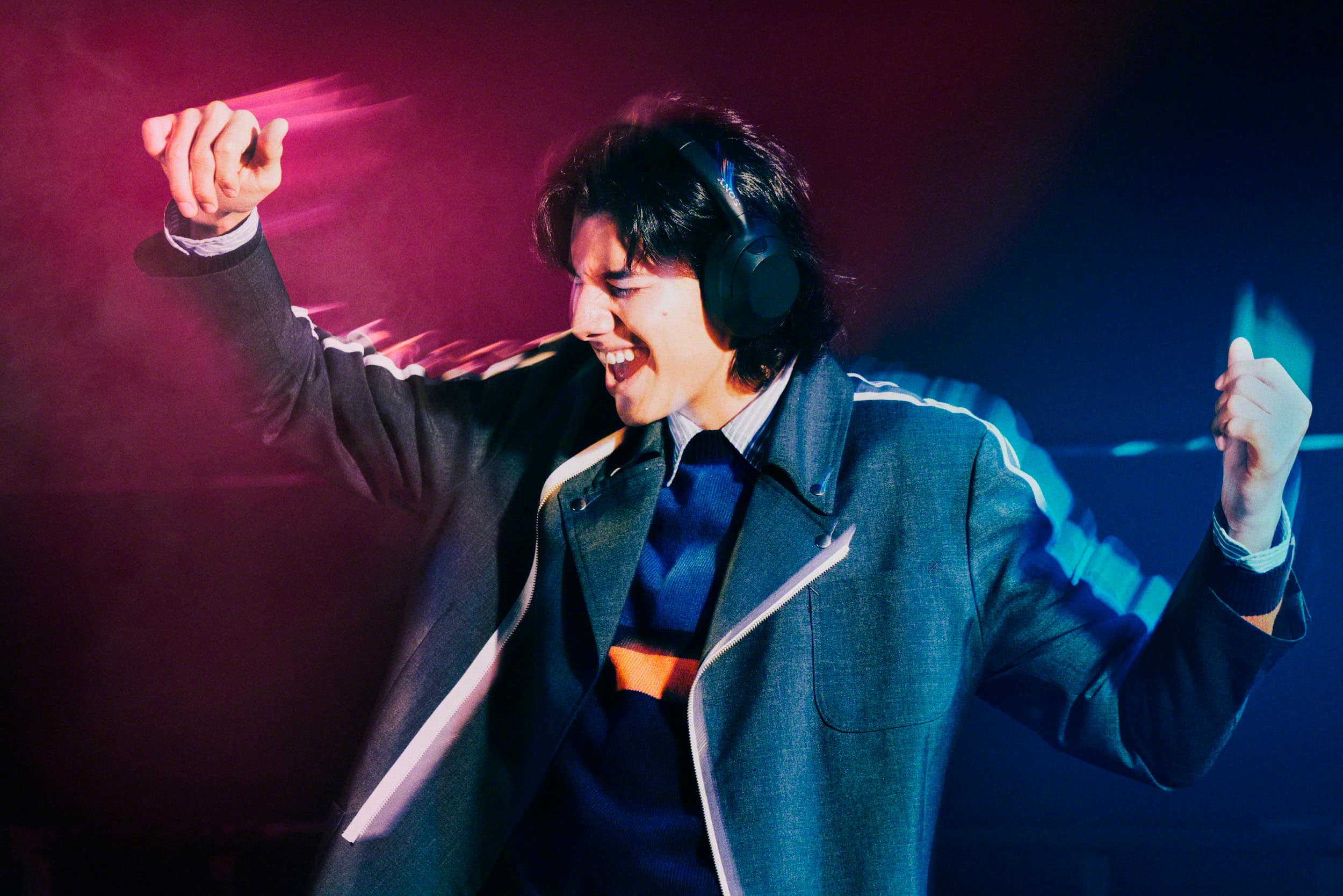 Alt View 18. Sony - ULT WEAR Wireless Noise Canceling Headphones - Black.