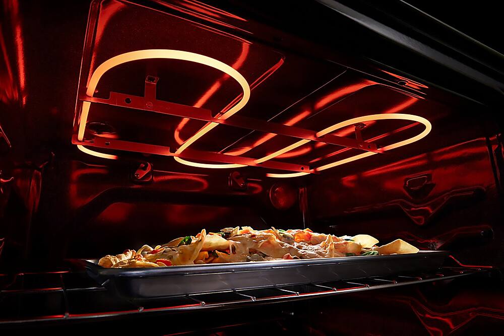 Alt View 19. Whirlpool - 5.3 Cu. Ft. Freestanding Gas Range with Cooktop Flexibility - Black.