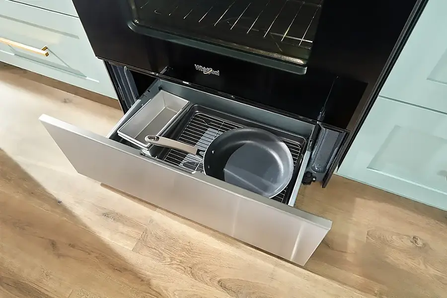 Alt View 19. Whirlpool - 5.3 Cu. Ft. Freestanding Electric Range with Cooktop Flexibility - Stainless Steel.