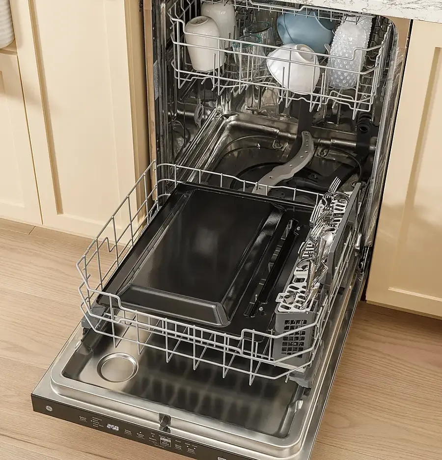 Alt View 19. GE - 5.3 Cu. Ft. Freestanding Electric Convection Range with Steam Cleaning and EasyWash Tray - Black.