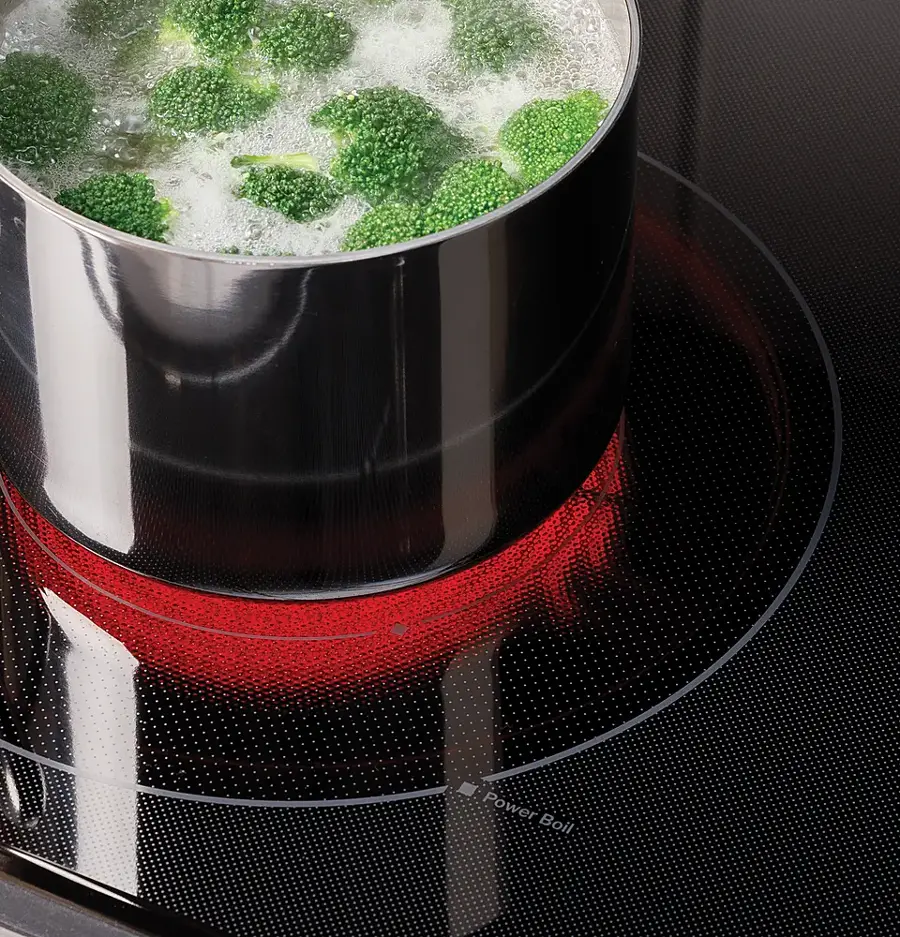 Alt View 26. GE - 5.3 Cu. Ft. Slide-In Electric Convection Range with Steam Cleaning and EasyWash Oven Tray - White.
