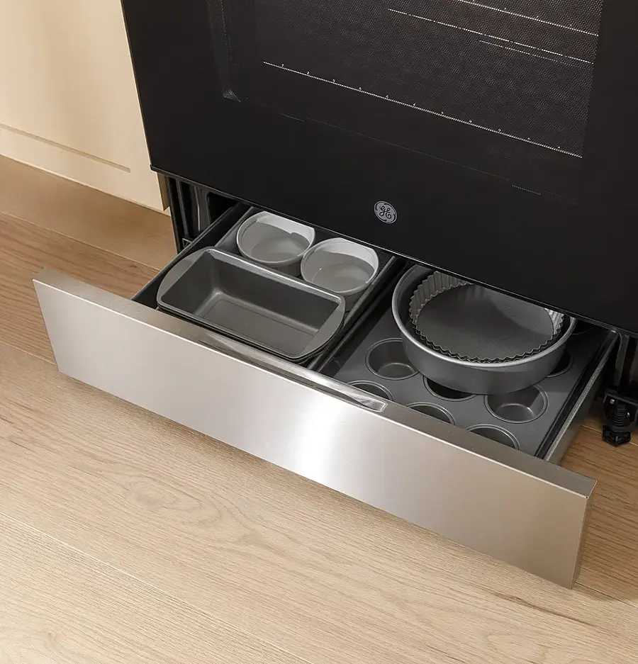 Alt View 20. GE - 5.3 Cu. Ft. Freestanding Electric Range with Steam Cleaning and 4 Burner Radiant Cooktop - Stainless Steel/Black.